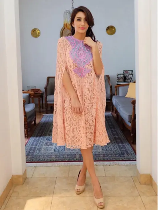 Bagi Tyas Mirasih bukan suatu hal yang salah untuk menjadi seorang ‘endorser’. Ia tak ambil pusing dengan komentar negatif, justru endorse dapat membantu sesama. (via instagram/@ tyasmirasih)