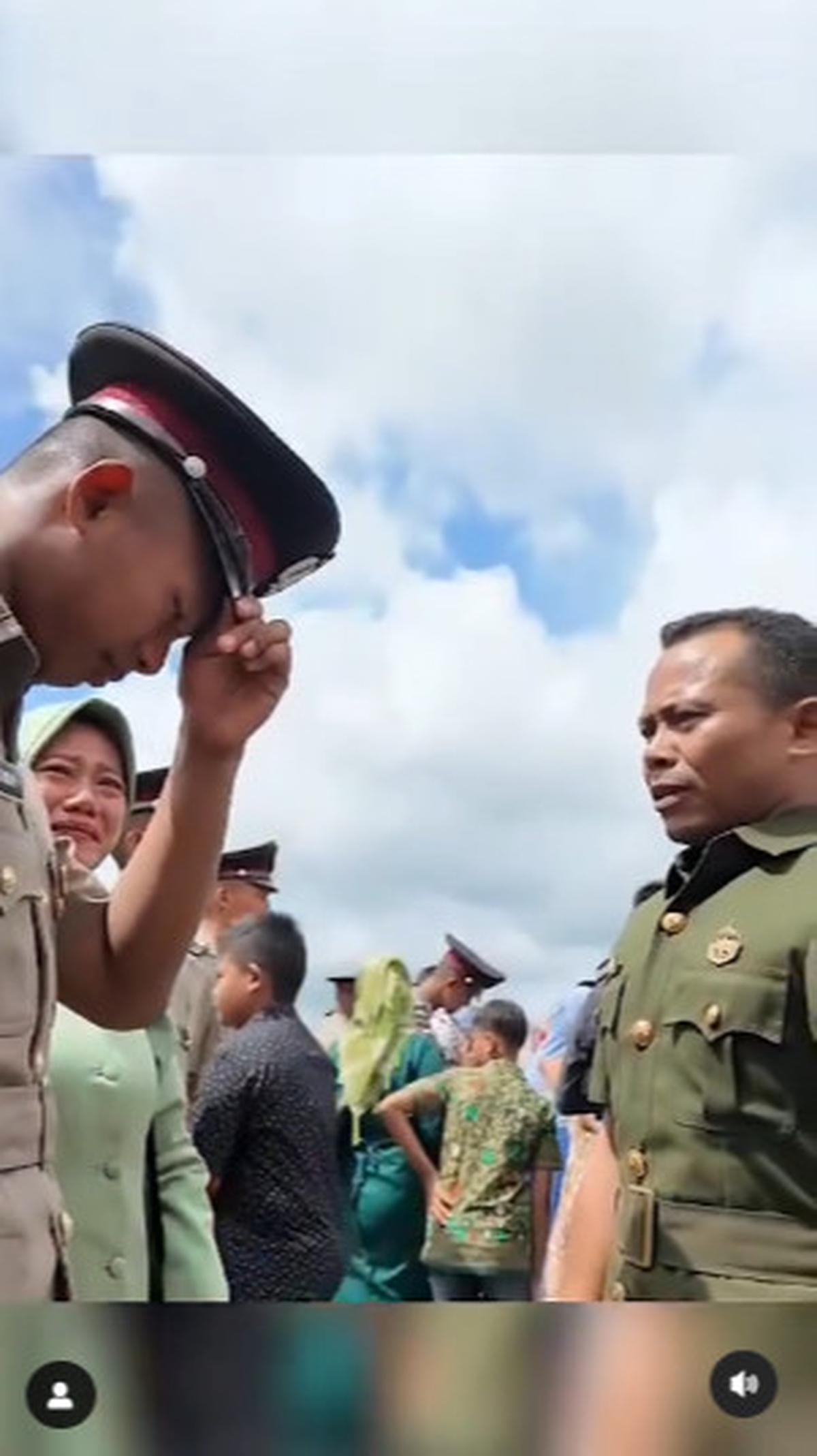 Rendi Pemuda Disabilitas Resmi Jadi Polisi