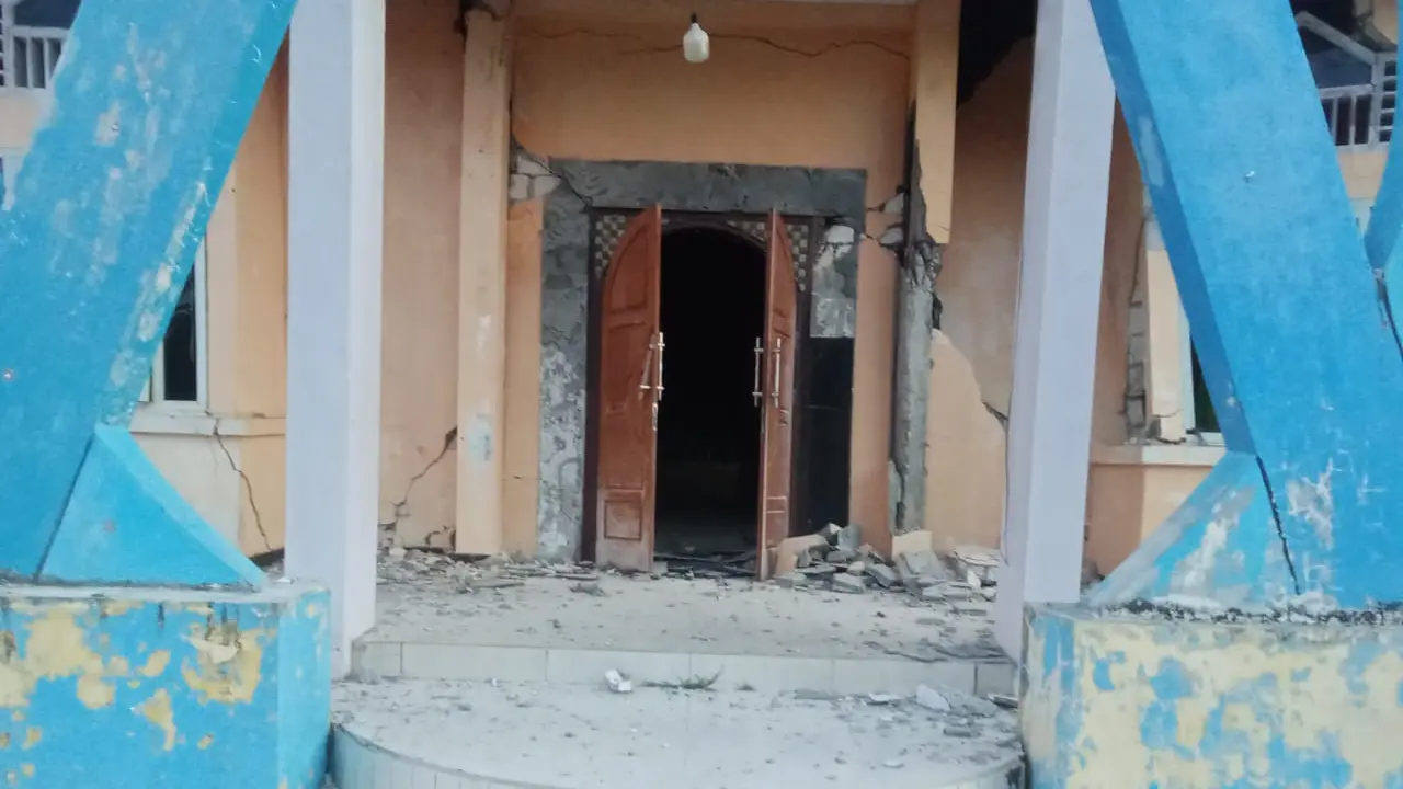 Rumah Rusak Akibat Gempa di Sarmi Papua
