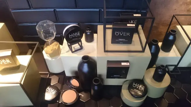 Makeup tahan lama dari Make Over