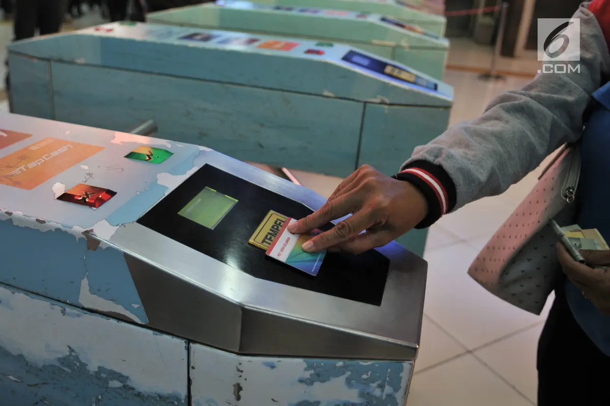 Penghapusan Tiket Harian Berjaminan KRL di 5 Stasiun