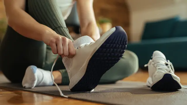 Cara merawat sneakers