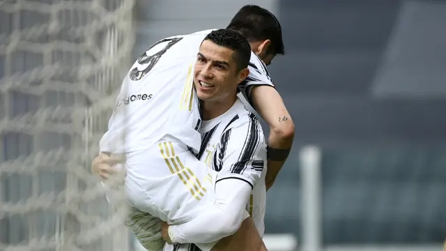FOTO: Diwarnai Aksi Cristiano Ronaldo Lempar Jersey usai Laga, Juventus Menang 3-1 atas Genoa - Cristiano Ronaldo; Alvaro Morata