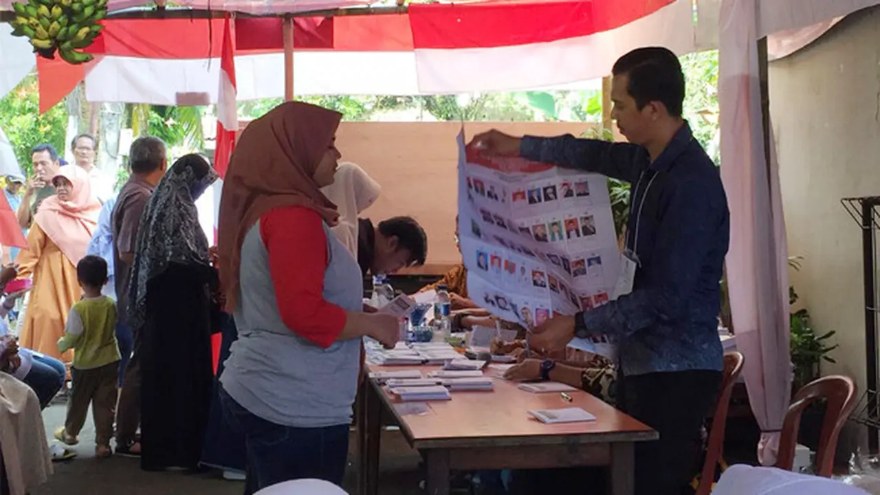 Jadi Pemilih Pemula, Remaja Ini Antusias Nyoblos di Pilpres 2019
