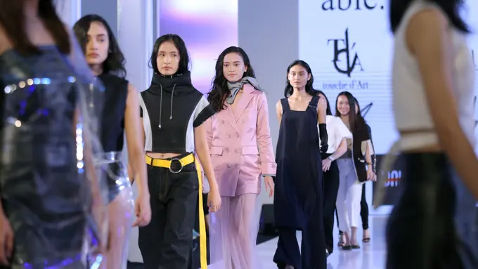 [Bintang] Lassale College Hiasi Rangkaian Fashion Nation 2018 dalam Tema Youth Tonic