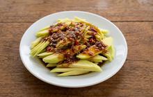 Cara Membuat Rujak Mangga Muda Bumbu Pedas Manis Meresap, Simak Tips Anti Gagalnya