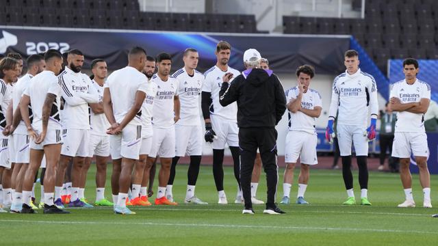 Foto: Persiapan Serius Real Madrid Jelang Menghadapi Eintracht Frankfurt Dalam Perebutan Trofi Piala Super Eropa