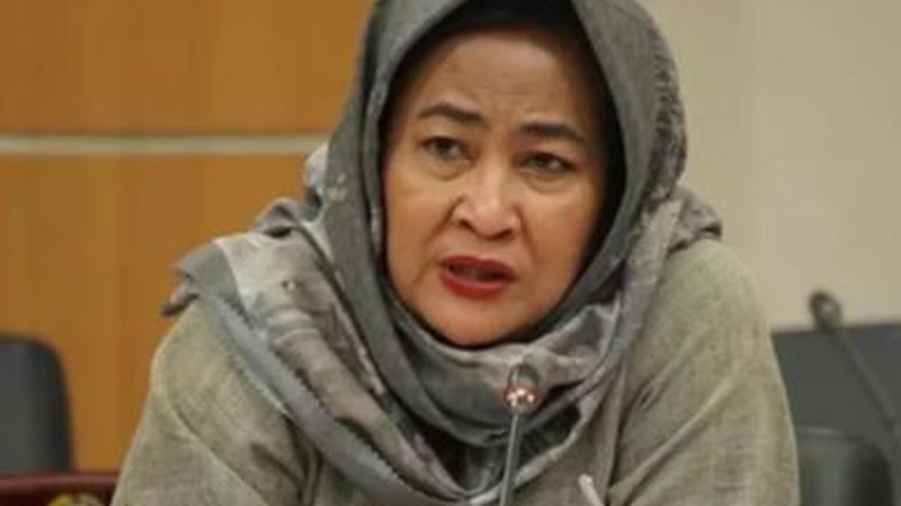 Harta kendaraan Cinta berada di angka Rp 350 juta. Harta ini berupa mobil Fortuner keluaran tahun 2021 yang dibelinya atas usaha sendiri.