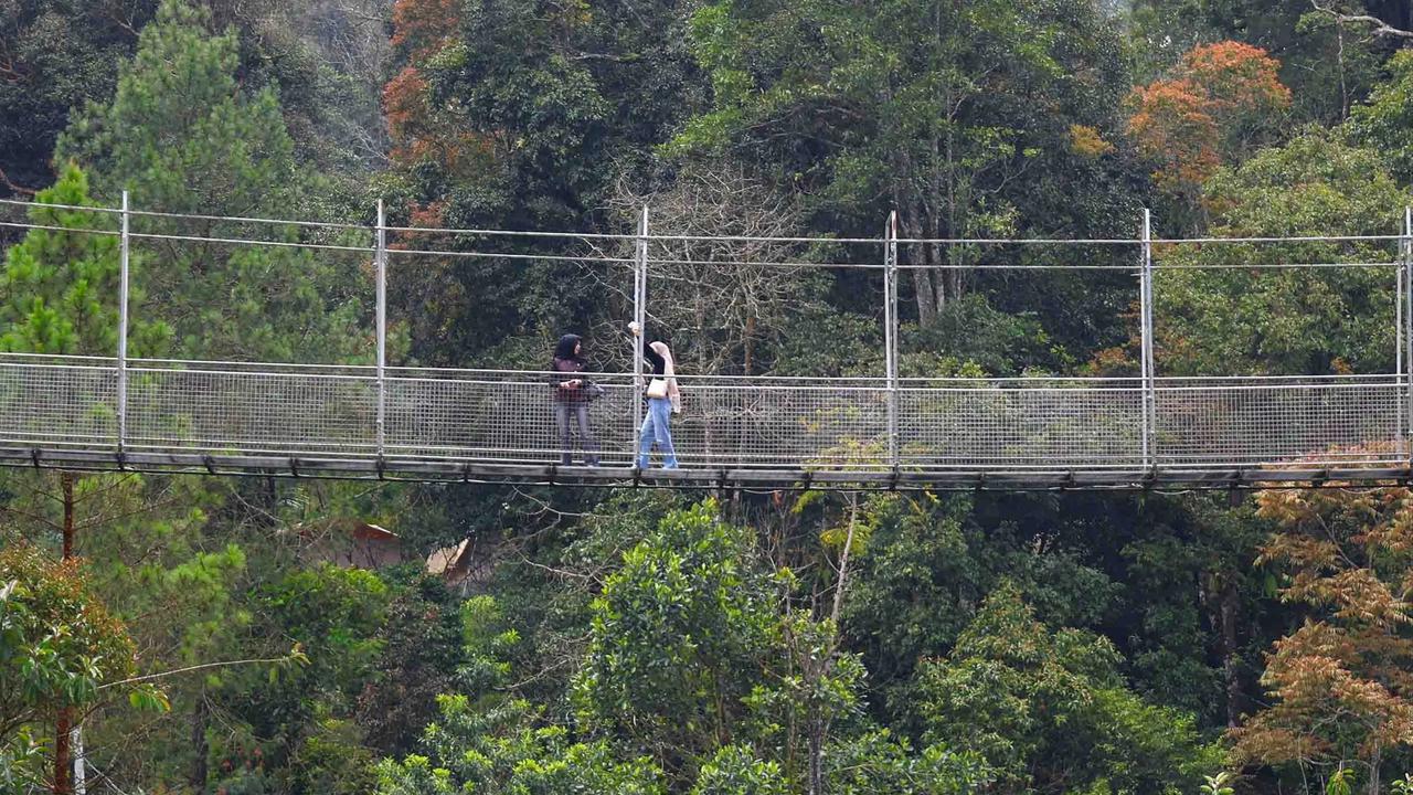 FOTO: Menikmati Liburan Imlek di Kawah Kamojang Garut