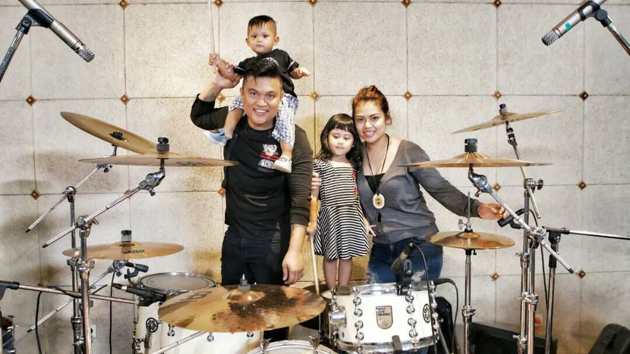 [Bintang] Posan Tobing dan Valentina Tia