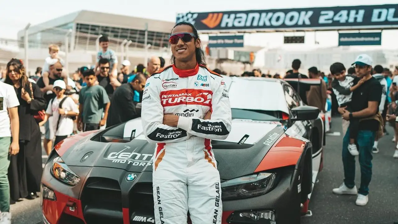 5 Potret Sean Gelael Anak Bos KFC dan Artis Lawas Rini S. Bono, Punya Prestasi Gemilang di Kancah Internasional