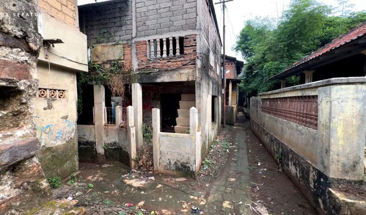 Banyak Rumah utuh yang Ditinggal Pemilik