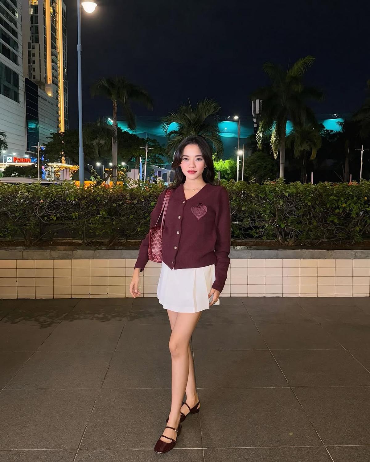 Disebut Makin Memesona, Ini Potret Penampilan Ummi Quary di Berbagai Momen dengan Berbagai Gaya Outfit