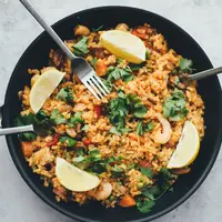 ilustrasi nasi goreng tojm yum/copyright Unsplash/Annie Spratt