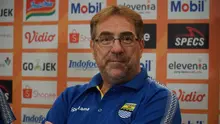 Pelatih Persib Bandung Robert Alberts bertekad menghadirkan kemenangan di laga pertama Shopee Liga 1 2019. (Huyogo Simbolon)