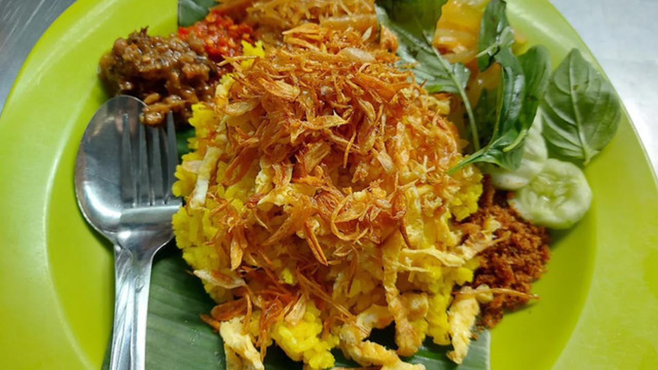 Nasi kuning di Bandung