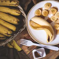 Ilustrasi pisang. Sumber foto: unsplash.com/Tyler Nix.