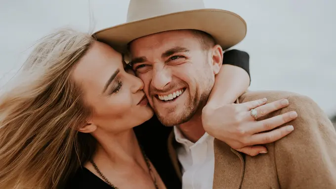 [Bintang] All About Pisces: 3 Alasan Punya Pasangan Pisces Akan Berakhir Bahagia