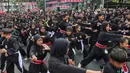 Pesilat dari berbagai perguruan silat se-Jabodetabek mengikuti Flash Mob Pencak Silat saat kegiatan CFD di kawasan Bundaran HI Jakarta, Minggu, 9 Agustus 2026. (KLY/Arie Basuki)