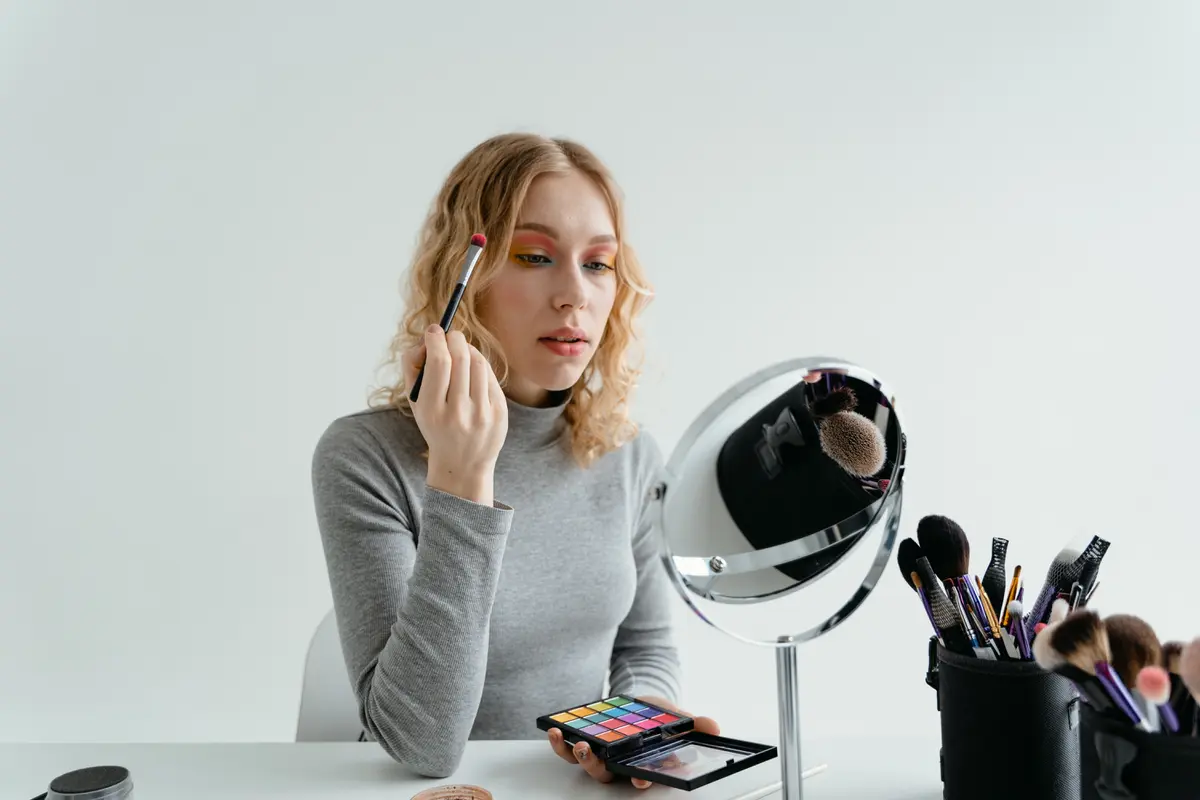 3 Langkah Makeup Kilat ala MUA untuk Para Ibu yang Super Sibuk