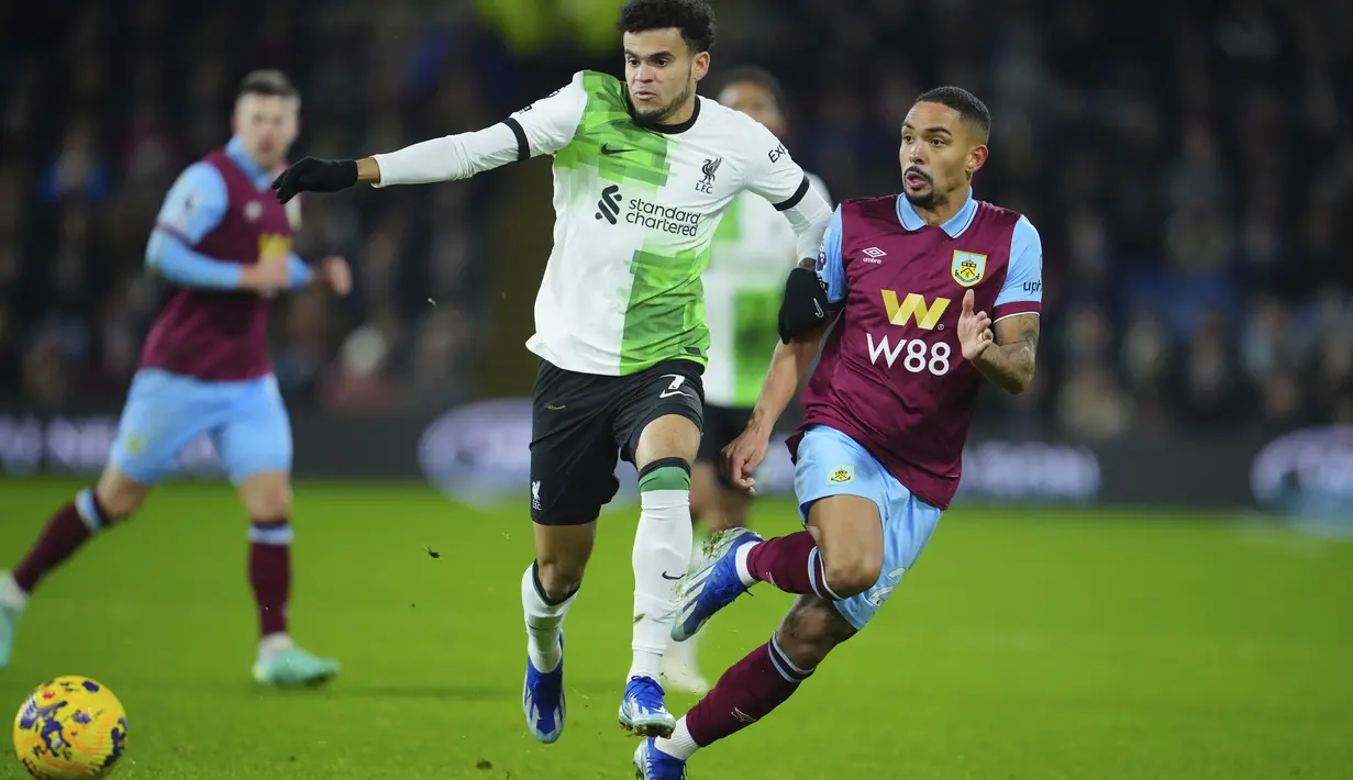 Di laga 'Boxing Day' tersebut The Reds mengalahkan tuan rumah Burnley dengan skor 2-0. (AP Photo/Jon Super)