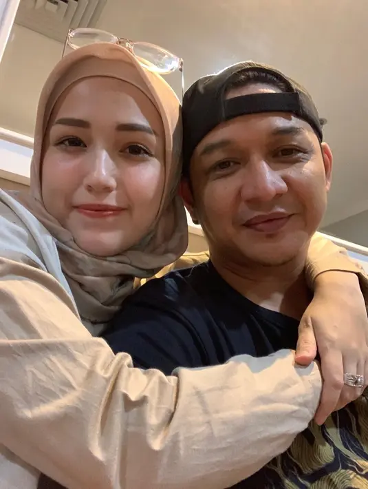 Pasha Ungu dan Adelia Pasha (Instagram/adeliapasha)