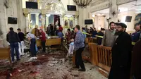 Suasana pascaledakan bom di Gereja Kristen Koptik di Tanta, Mesir (AFP/Stringer)