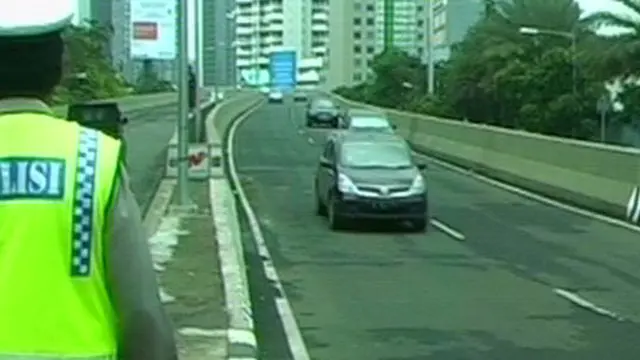 [VIDEO] Nekat Masuk JLNT, Ratusan Sepeda Motor Terjaring Razia