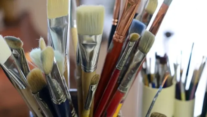 Ternyata Kuas Lukis Bisa Hasilkan Makeup yang Indah