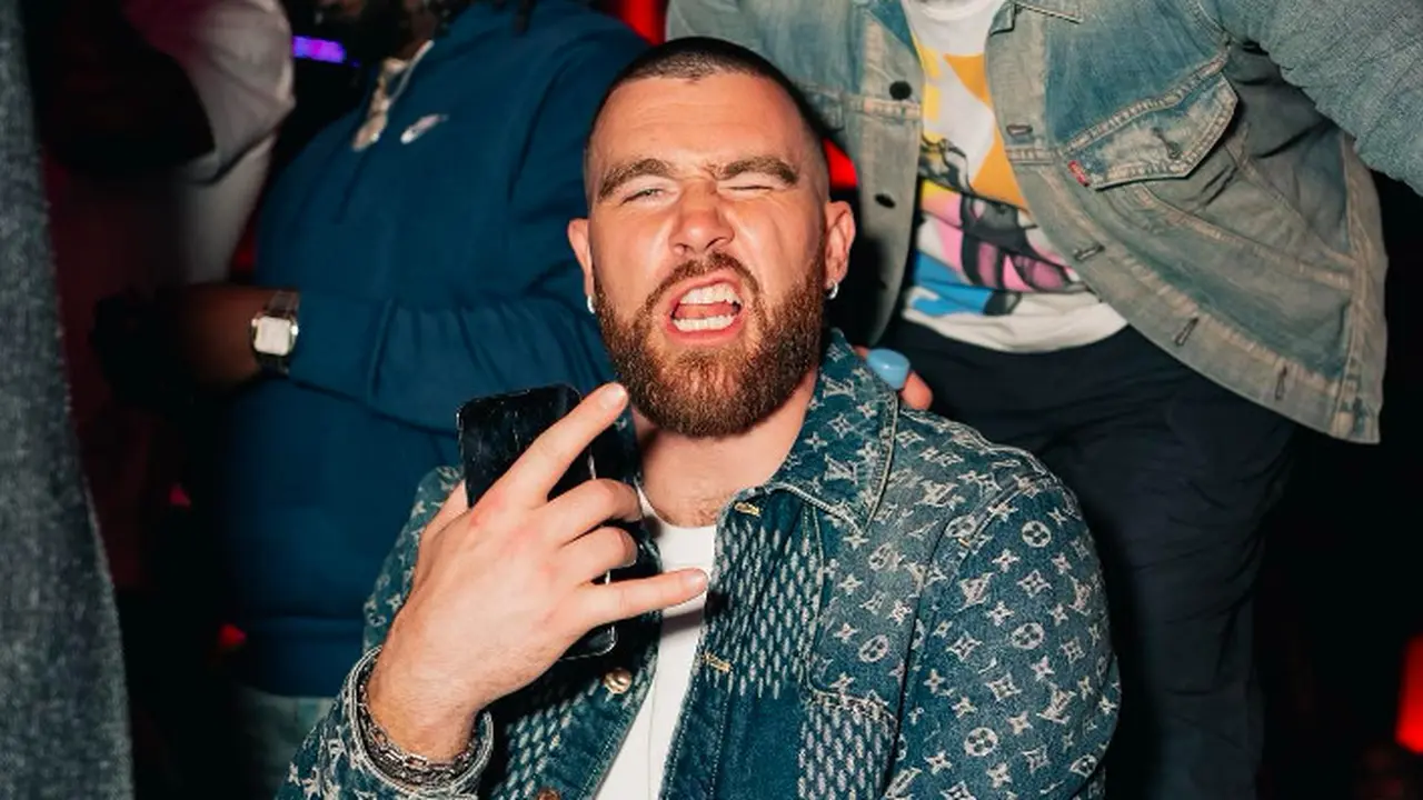 7 Potret Travis Kelce yang Dikabarkan Berpacaran dengan Taylor Swift