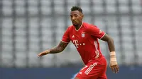 1. Jerome Boateng (Bayern Munchen) - Bek Bayern Munchen ini dikabarkan tengah menjadi incaran Mikel Arteta untuk Arsenal di bursa transfer pada Januari 2021 nanti. Boateng dipercaya mampu menambah kekuatan lini pertahanan Arsenal yang saat ini dinilai masih lemah. (AFP/Christof Stache/pool)