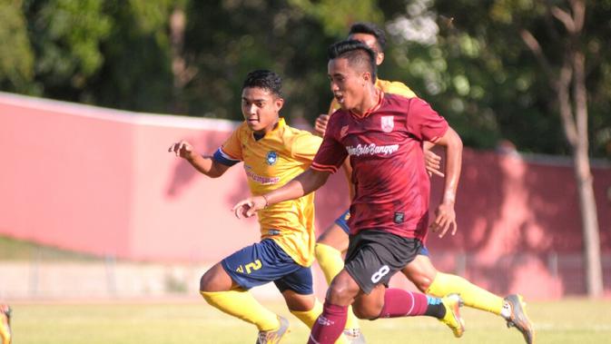Shopee Liga 1 Dan Liga 2 Ditunda Pelatih Persis Pasrah Jika Kompetisi Tidak Lanjut Indonesia Bola Com