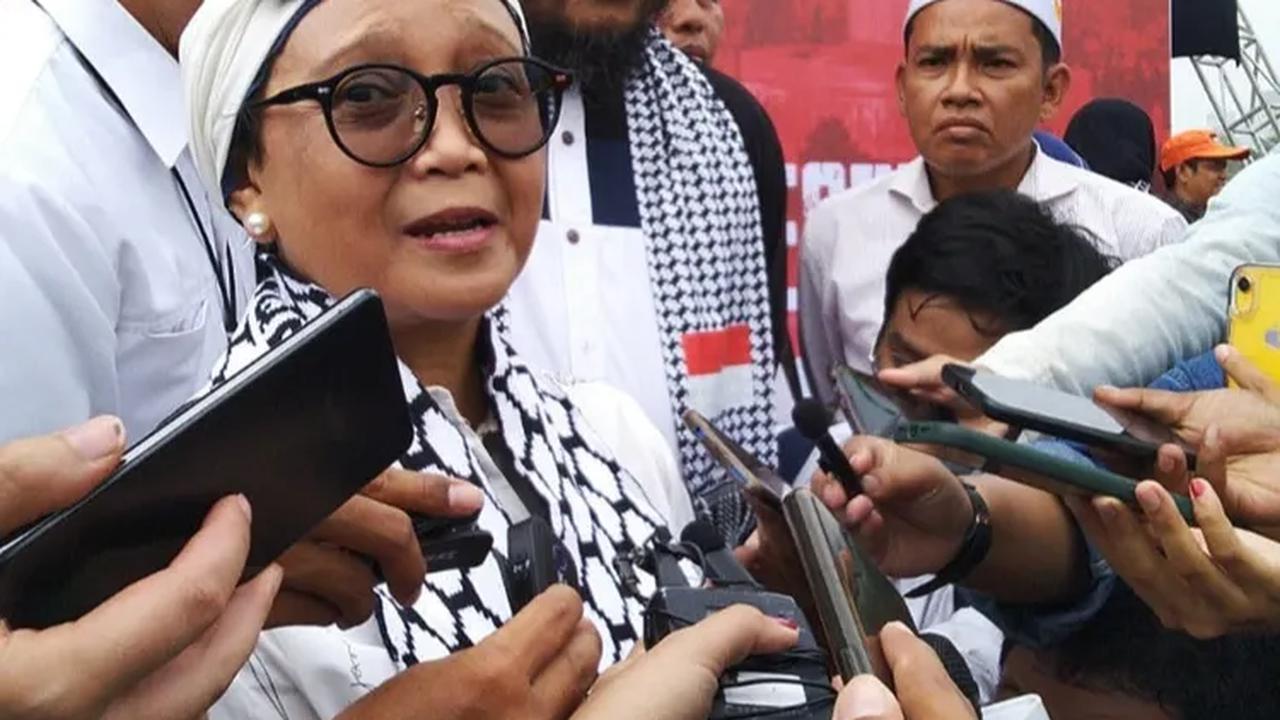 Menlu Retno Jelaskan Rumitnya Evakuasi Satu Keluarga WNI dari Gaza di Tengah Gempuran Tentara Israel
