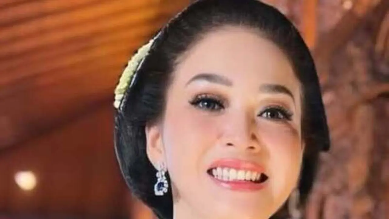 Model Perhiasan Blue Saphire yang Dipakai dari Maia Estianty sampai Ratu Diana/ Instagram @3divaofficial