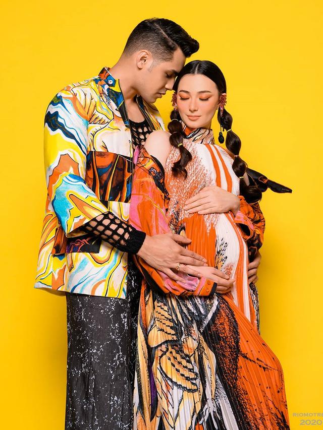 Asmirandah dan Jonas Rivanno. (Foto: Rio Motret dari Instagram @riomotret)