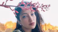 Jadi Istri Aktor Hollywood, Ini 7 Potret Rahma Azhari yang Awet Muda di Usia 40 Tahun (Sumber: Instagram/raazharita)