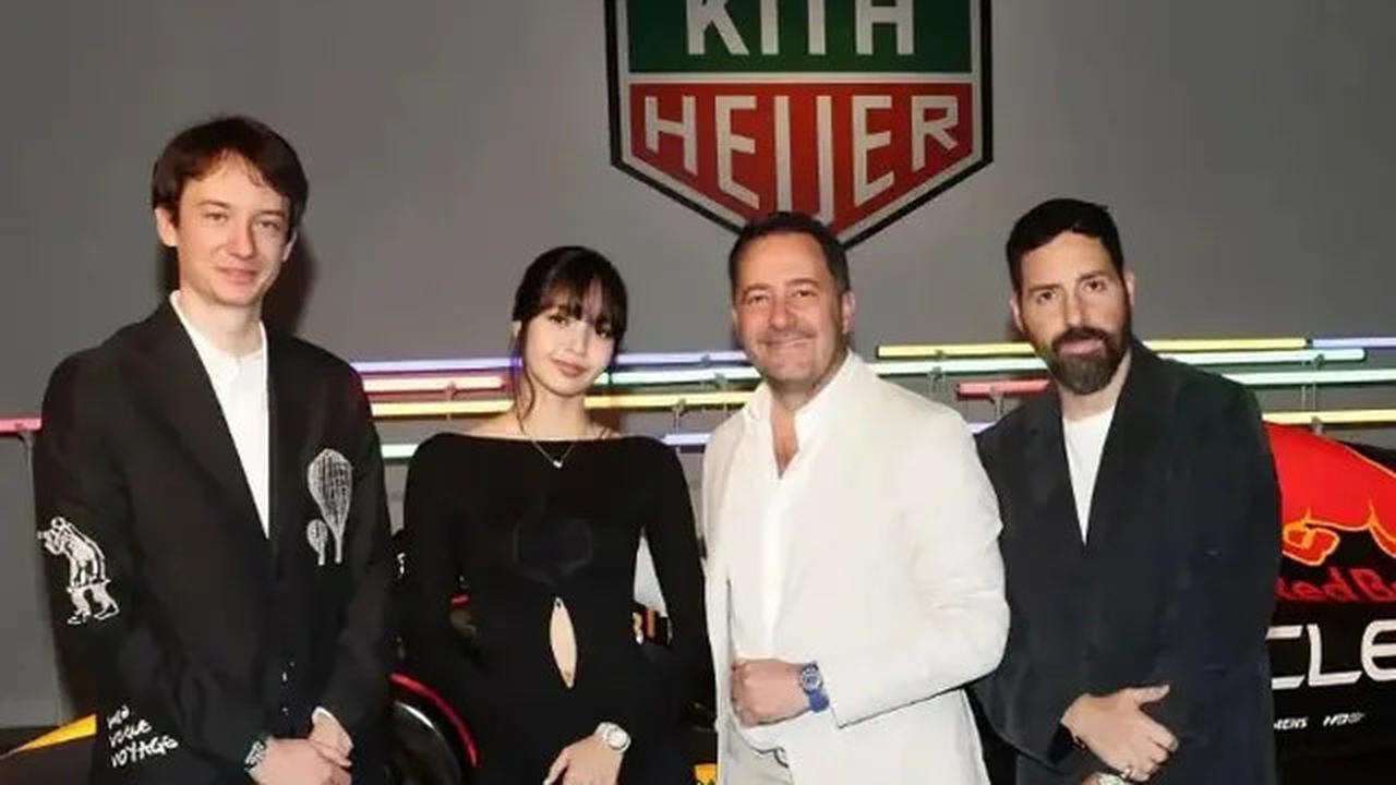 Lisa BLACKPINK Diduga Pamer Jam Tangan Kembaran dengan Frederic Arnault