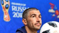 Kapten Timnas Serbia, Aleksandar Kolarov menegaskan timnya siap mengarungi persaingan di Grup E Piala Dunia 2018. (EMMANUEL DUNAND / AFP)
