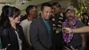 Menpora, Imam Nahrawi, saat menyambut Timnas Indonesia U-16 di Bandara Soekarno Hatta, Tangerang, Kamis (15/3/2018). Timnas Indonesia berhasil menjuarai turnamen Jenesys di Jepang. (Bola.com/M Iqbal Ichsan)