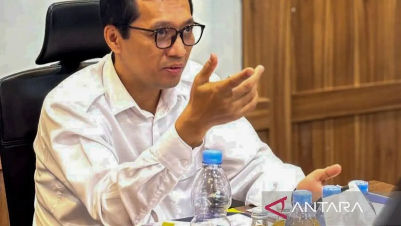 Direktur Jenderal Pelayanan dan Kepatuhan HAM Kemenham Munafrizal Manan