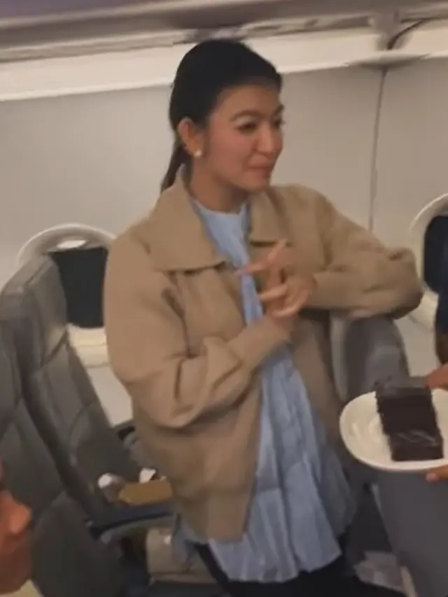 Raffi Ahmad bersama Selvi Ananda dan Gibran (Instagram/raffinagita1717)