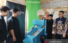 Tahukah Anda Kopi Excelsa Sumedang? Tokopedia & TikTok Shop Beri Bantuan Mesin Pengupas untuk Petani