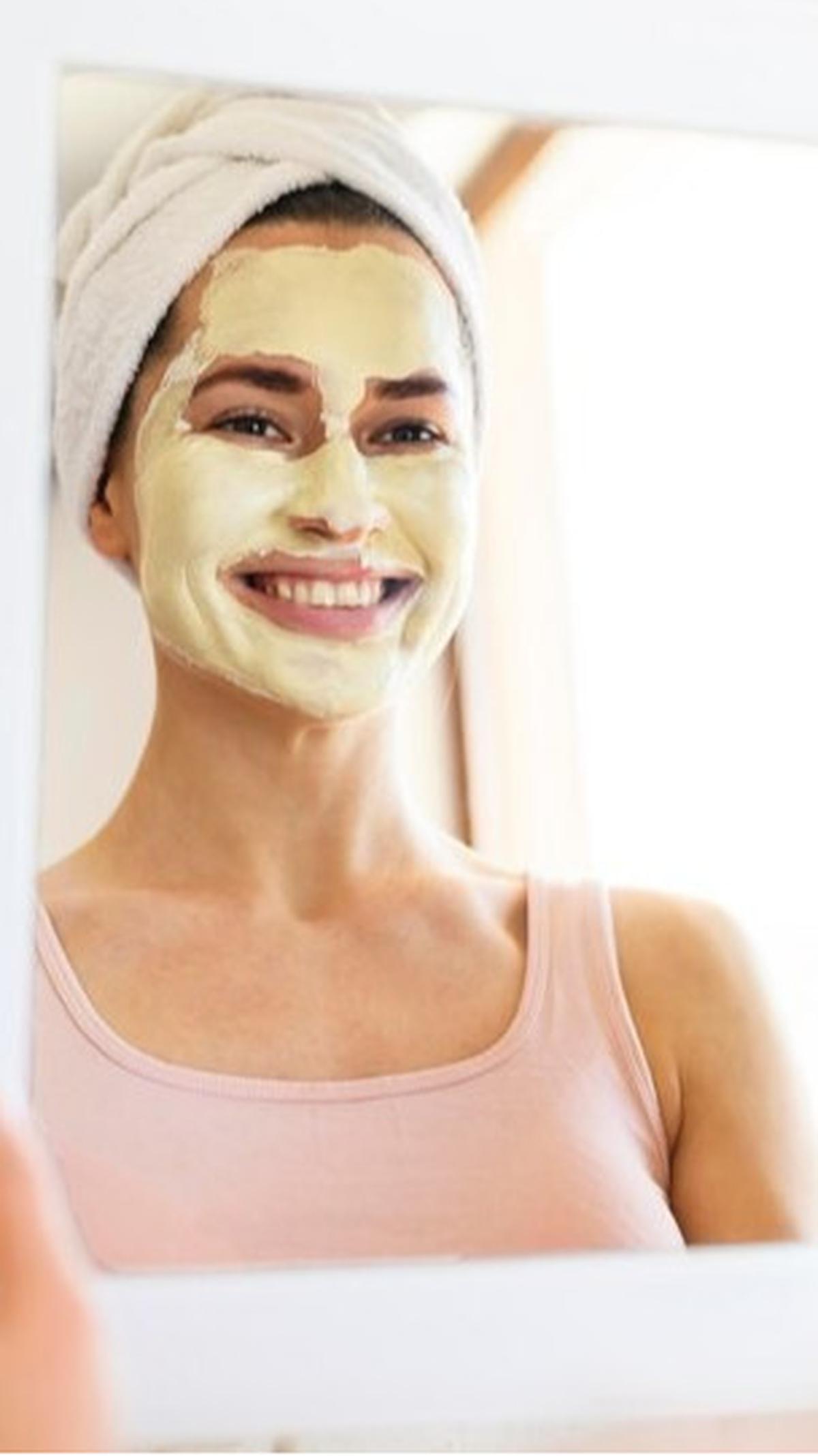 Jadi, jangan ragu untuk mencoba berbagai masker pisang ini dan nikmati hasilnya untuk kulit wajah yang sehat dan cantik.
