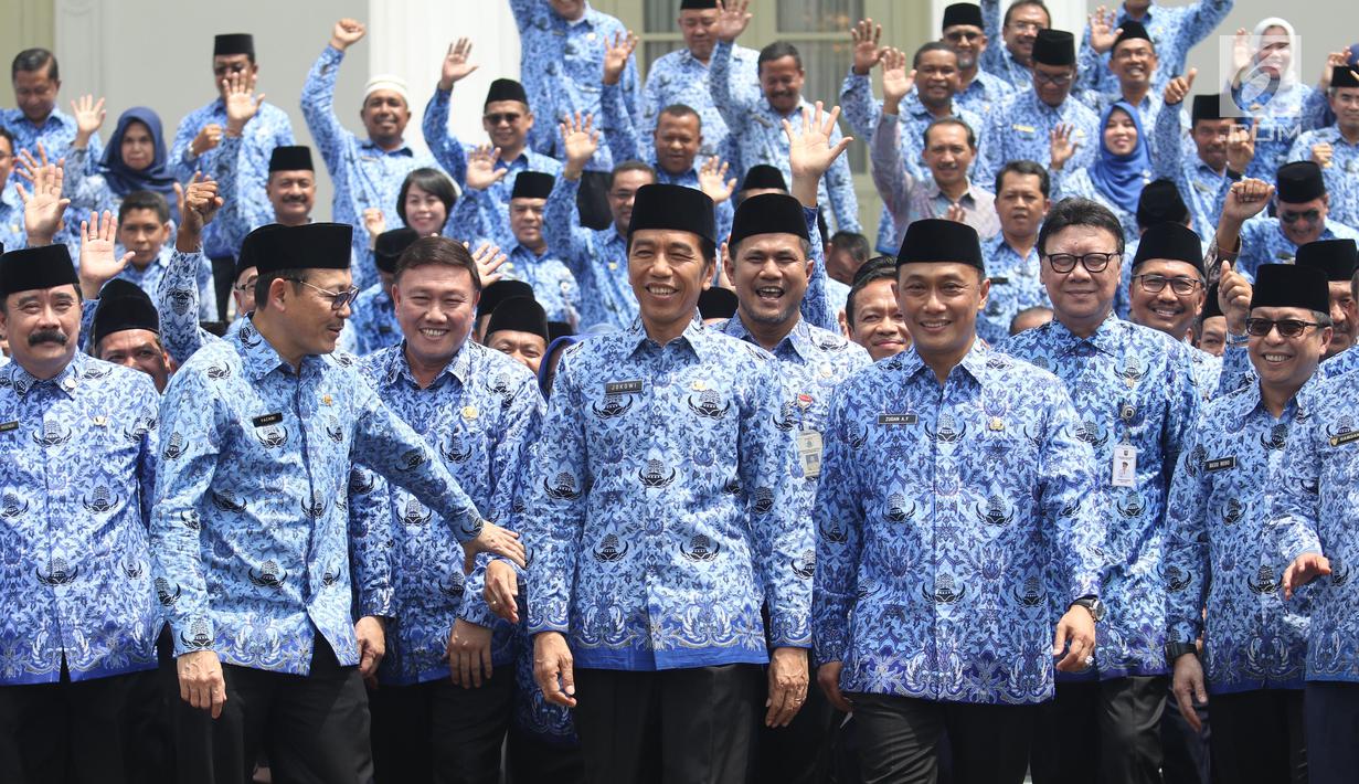 FOTO: Jokowi Buka Rakernas Korpri di Istana - News Liputan6.com