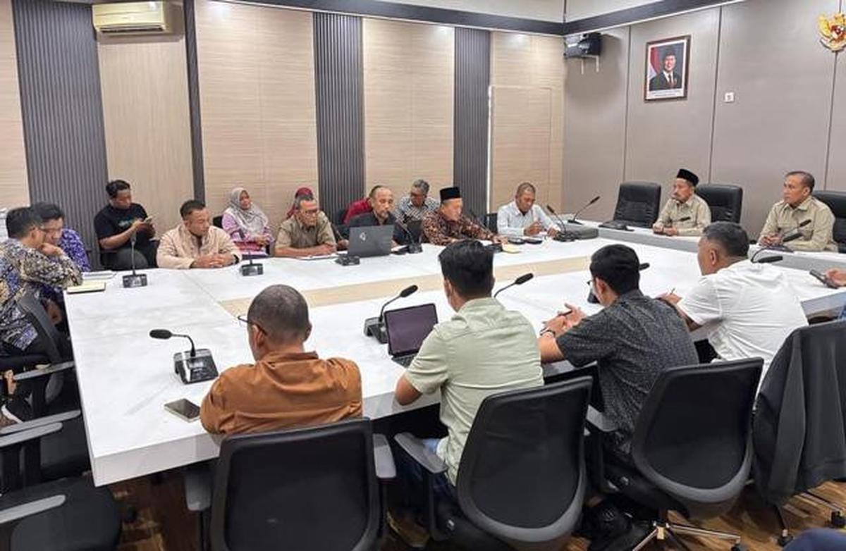 Proyek Bangunan Sekolah Rakyat Rp 50 M Diprotes Warga Tuban, Bikin Rumah Retak dan Drainase Terganggu