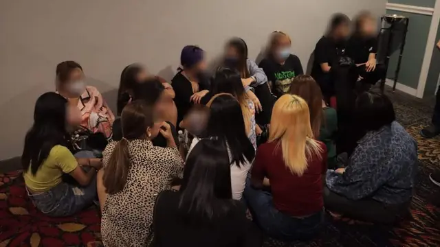 Departemen Imigrasi Malaysia bongkar sindikat prostitusi 'gadis panggilan' dengan menangkap 48 orang asing termasuk WNI dalam tiga penggerebekan di Kuala Lumpur pada Jumat 5 Januari 2024. (Courtesy of Malaysia Immigration Department)