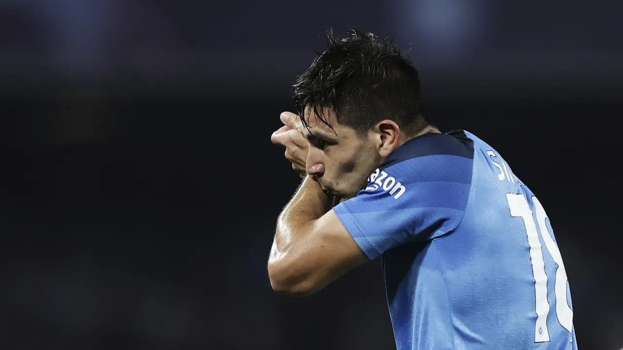 Giovanni Simeone Cetak Dua Gol, Napoli Sikat Rangers 3-0