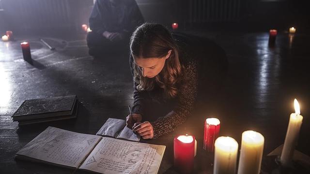 A Dark Song (2016)