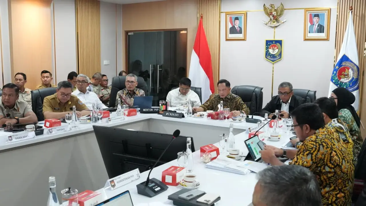 Mendagri Pimpin Rapat Koordinasi Pendataan Hunian Tetap via Daring