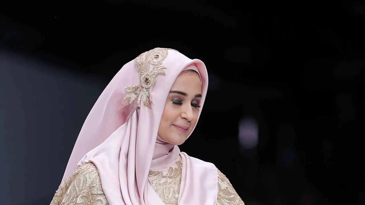 [Bintang] Jakarta Fashion Week= Shireen sungkar